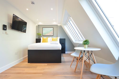 Photo 11 - New Cavendish Street Serviced Apartments by Concept Apartments