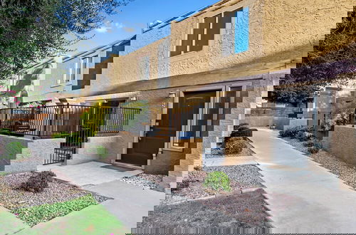 Foto 26 - Scottsdale Townhome w/ Pool, Walk to Old Town