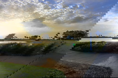 Foto 43 - Stunning Sunsets Steps From Pool Lazy River Ocean Bay Views