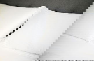 Photo 1 - Airguest Pianella Rooms