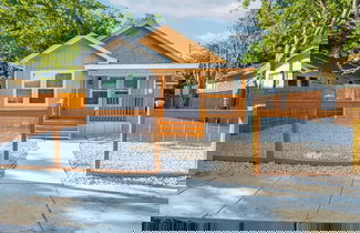 Foto 1 - Don t Miss Dynamic 4BR 2BA Near Jolly Riverwalk
