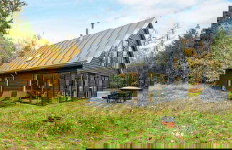 Foto 1 - 6 Person Holiday Home in Hovborg