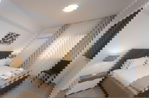Photo 1 - Kanika Seabreeze Apartment