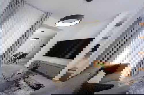 Photo 2 - Kanika Seabreeze Apartment
