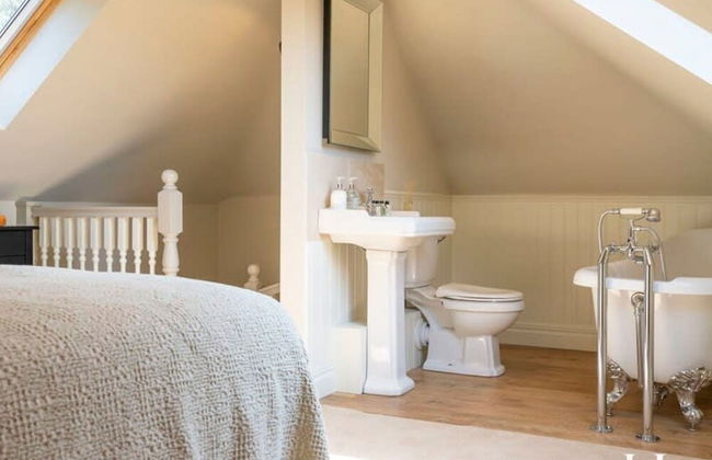 Luxurious 4 Bedroom Vineyard Villa Stanlake Park - Foto 13