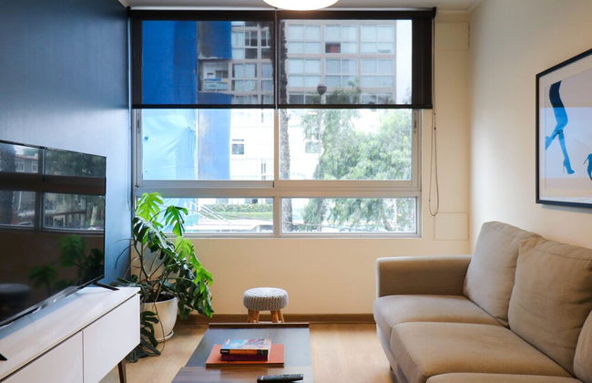 w Breezy 2BR in Luxury Building in Barranco - Photo 1