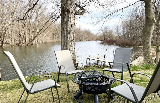 Relaxing Riverside 10 Minutes to Shipshewana - Foto 5