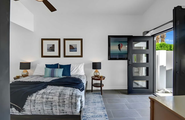 Modern Oasis w/ Pool, Patio Lounge, & Mountain Views Palo Verde by Avantstay - Foto 16