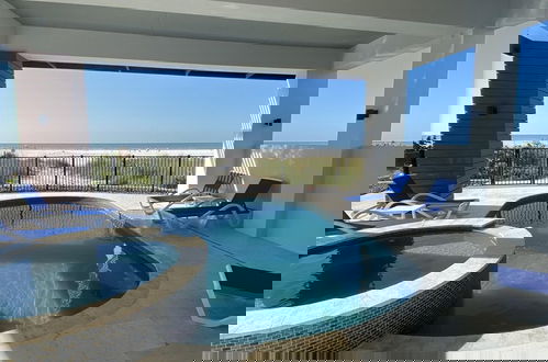Foto 19 - Once Upon A Tide ~ Private Gulf Front Pool Home In Paradise 4 Bedroom Home by RedAwning