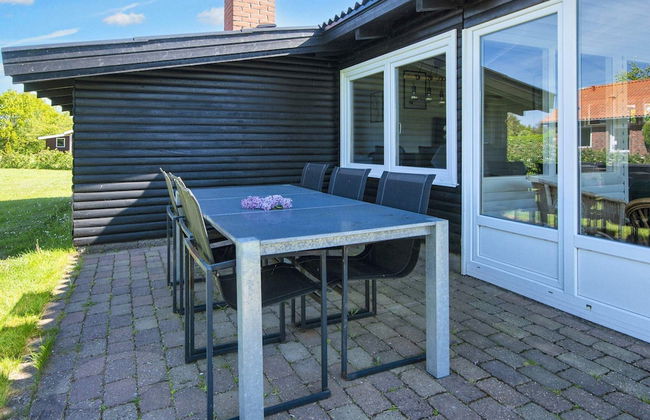6 Person Holiday Home in Tarm - Foto 12