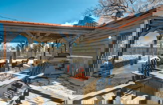 Foto 1 - Downtown Monument
