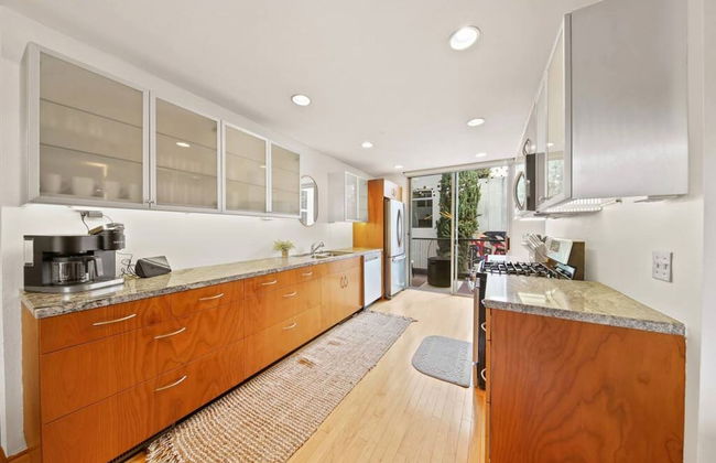 New York Style Penthouse in the Heart of the City - Photo 14