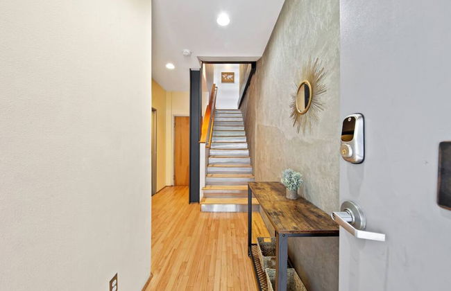 New York Style Penthouse in the Heart of the City - Photo 30