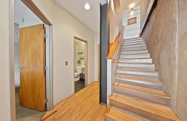 New York Style Penthouse in the Heart of the City - Photo 22