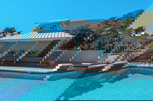 Foto 41 - Sleep up to 28 - 2 Homes Side by Side - Close to Beach & Community Pool!