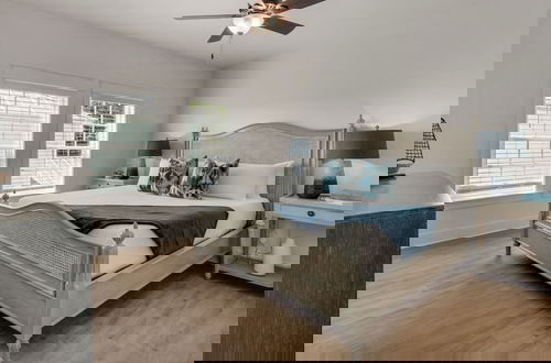 Foto 2 - Sleep up to 28 - 2 Homes Side by Side - Close to Beach & Community Pool!