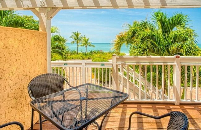 Conch 4 Bedroom Townhouse by RedAwning - Photo 1