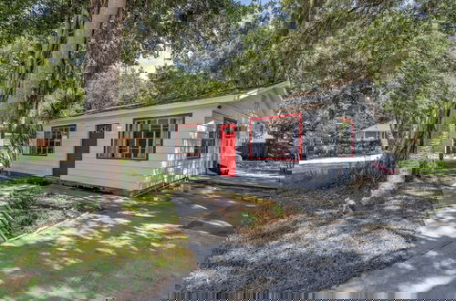 Foto 1 - Downtown Single Family Modern Bungalow Close To Beaches And Dining 2 Bedroom Home by RedAwning