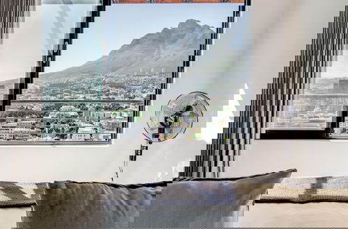 Foto 4 - Penthouse w Table Mountain Views Pride View