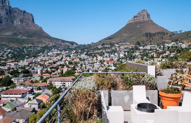 Penthouse w Table Mountain Views Pride View - Photo 23