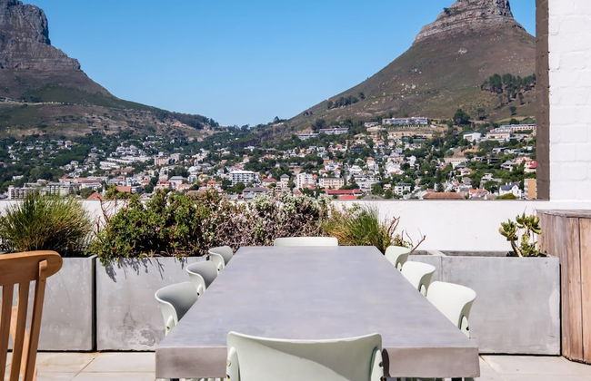 Penthouse w Table Mountain Views Pride View - Photo 12