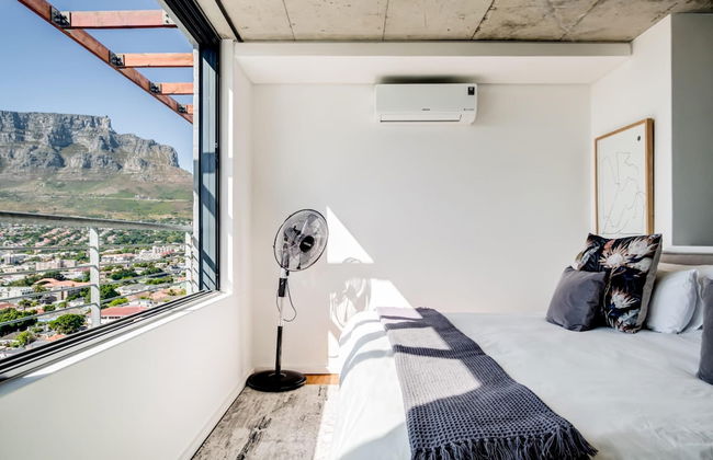 Penthouse w Table Mountain Views Pride View - Photo 33