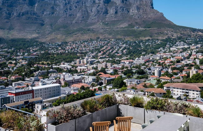 Penthouse w Table Mountain Views Pride View - Photo 16