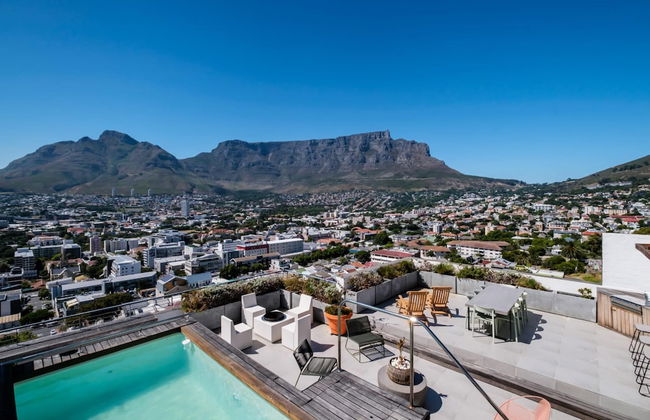 Penthouse w Table Mountain Views Pride View - Photo 38