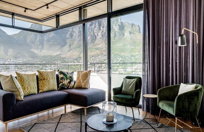 Penthouse w Table Mountain Views Pride View - Photo 14