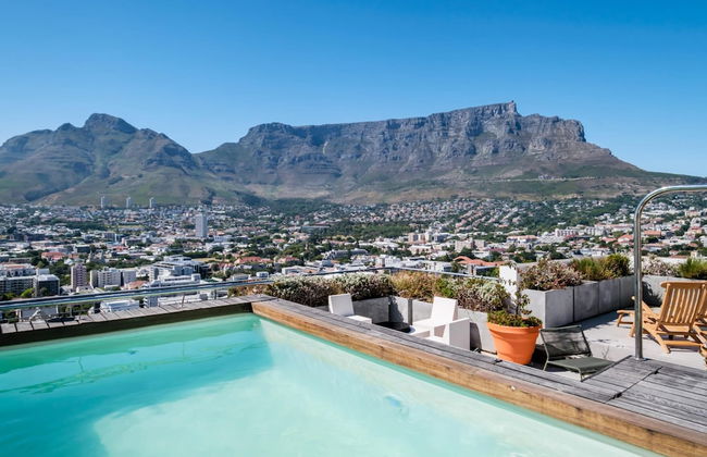 Penthouse w Table Mountain Views Pride View - Photo 28