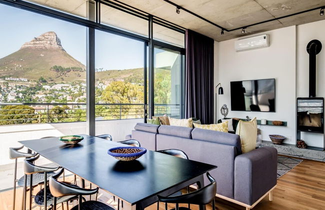Penthouse w Table Mountain Views Pride View - Photo 1