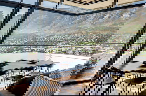 Foto 30 - Penthouse w Table Mountain Views Pride View