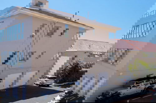 Foto 48 - Two Bedroom Apartment With Lovely Ocean Views 270 Degrees