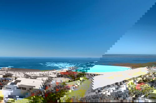 Foto 6 - Two Bedroom Apartment With Lovely Ocean Views 270 Degrees
