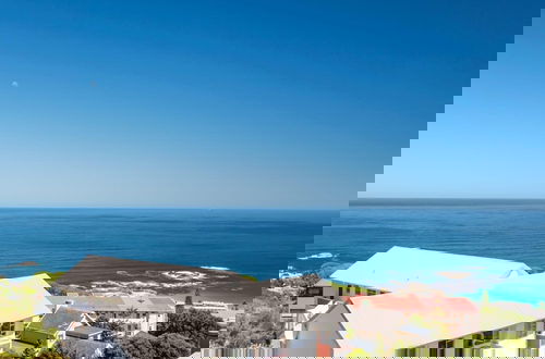 Foto 8 - Two Bedroom Apartment With Lovely Ocean Views 270 Degrees