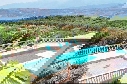 Foto 2 - Villa Roula With Private Pool