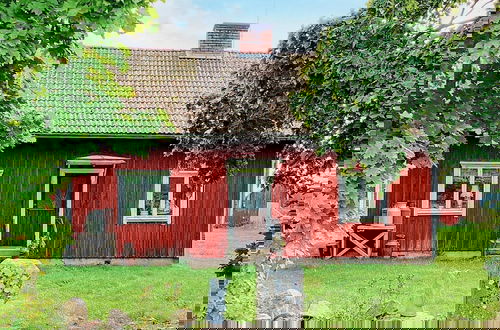Foto 1 - 4 Person Holiday Home in Mariestad-by Traum