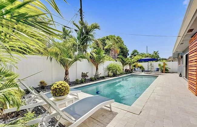 Beach Bliss 10 Mins to Waves 3BR Oasis With Pool - Photo 8