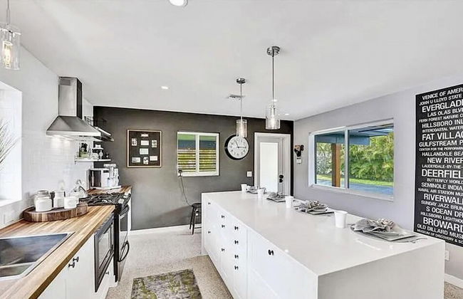 Beach Bliss 10 Mins to Waves 3BR Oasis With Pool - Photo 27