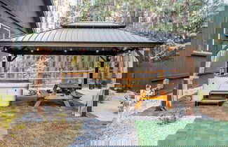 Foto 3 - Lazy Bear Lodge by Avantstay Pine Tree Paradise w/ Game Room