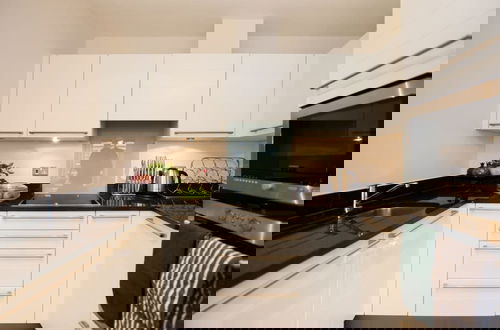 Foto 9 - The Battersea Park Place - Amazing 2bdr Flat With Terrace