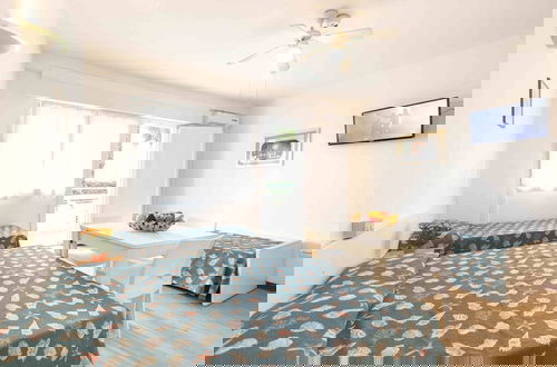 Photo 2 - Serene Studio Apartment Close to the Beach