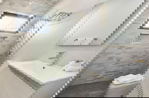 Foto 6 - Brand New Modern Villa w 3BR 2 5BA Privatepool