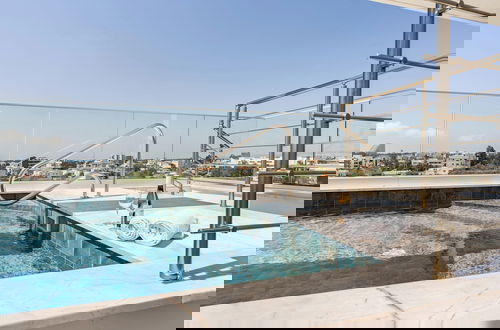 Foto 42 - YAMAS Urban Living Pool Penthouse Marvel