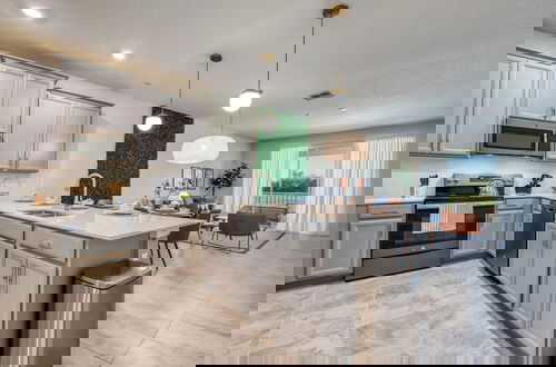 Foto 2 - Chic 3BR Modern Condo Spacious Mickey-themed