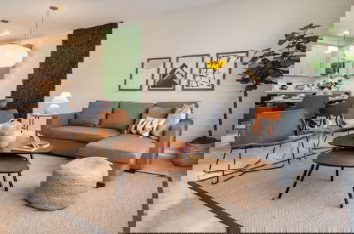 Foto 8 - Chic 3BR Modern Condo Spacious Mickey-themed