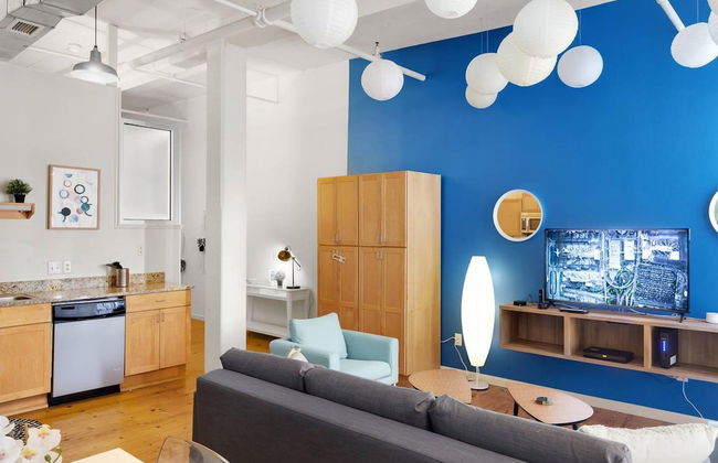 Loft Living in the Trendy Warehouse District - Foto 14
