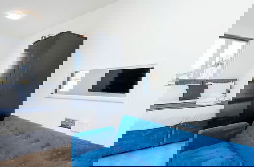 Photo 2 - North West London Studio Apartment - Sleeps 3