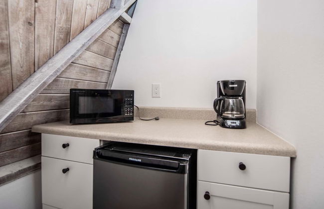 Room 04 - Lake Sumner - Photo 6