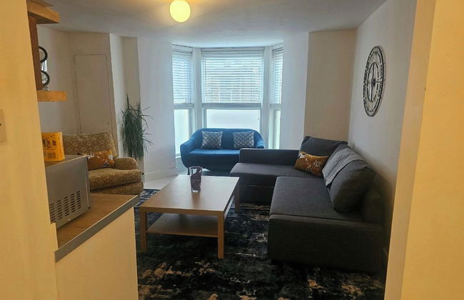 Seaside Haven Coastal Comfort 200m from the Beach - Foto 16